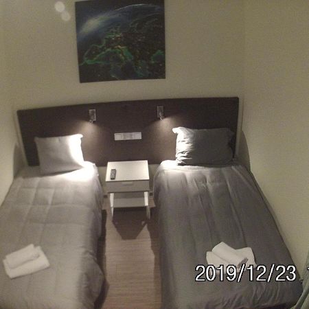 Rent0Nline Brwinow Rooms Exterior photo
